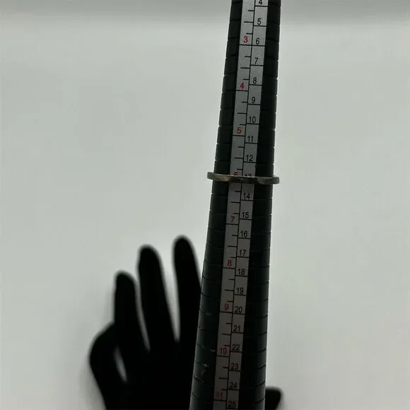 Vintage Women's Three-Stone Oval Gemstone Sterling Silver Ring Size 6 - Picture 2 of 5